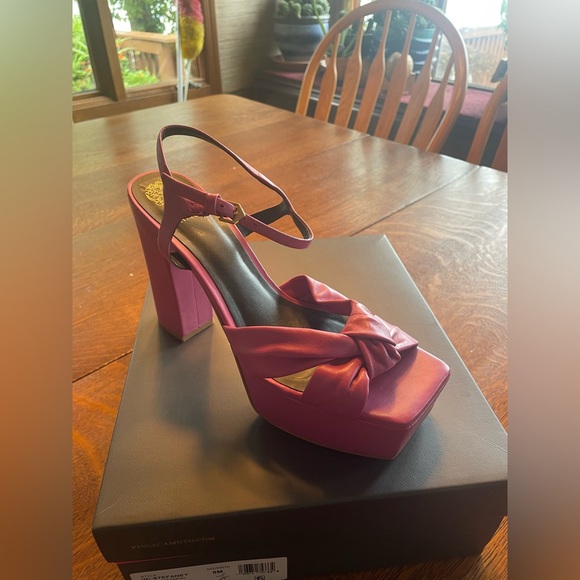 Vince Camuto Stefaney Platform Block Heel in Fushia - Picture 2 of 8